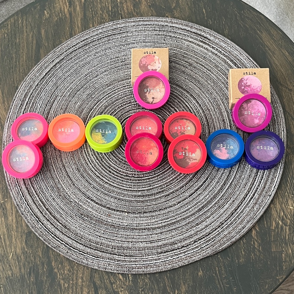 12 Vintage Stila Bold Eyeshadow Collection Y2K